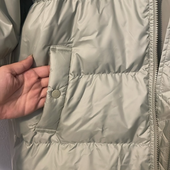 NWT Levis Women Puffer Jacket with Hood - Picture 5 of 5